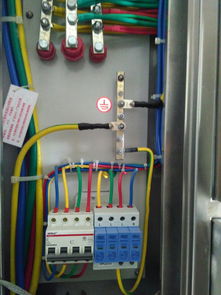 配電箱中浪涌保護器4P開關(guān)的正確操作指南